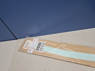 Наклейка передней левой двери, ориг. номер 7597633020, Toyota Camry XV50 2011-2014