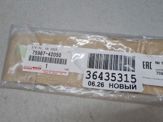 Наклейка рамки двери задняя правая, ориг. номер 7598742050, Toyota RAV 4 2010-2016