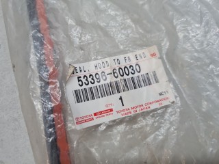 Уплотнитель фары левой, ориг. номер 5339660030, Toyota Land Cruiser Prado 120 2002-2007