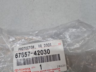 Уплотнитель молдинга двери правый задний, ориг. номер 6785742030, Toyota RAV 4 2008-2010