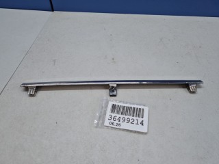 Молдинг заднего бампера центральный, ориг. номер 5215160170, Toyota Land Cruiser 300