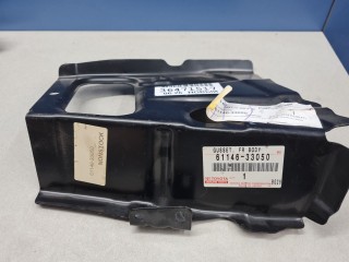 Кронштейн лонжерона переднего левый, ориг. номер 6114633050, Toyota Camry V40