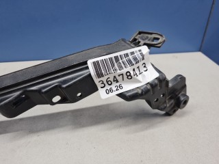 Кронштейн фары правый, ориг. номер 811160KL30, Toyota Fortuner GGN155