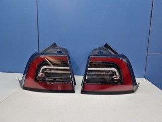 Комплект задних наружних фонарей, ориг. номер 1502086-00-D, Tesla Model Y
