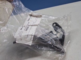 Кронштейн заднего крыла, ориг. номер 5833233040, Toyota Camry XV50 2011-2014