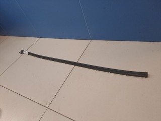 Уплотнитель двери передней левой, ориг. номер 51769447439, BMW 7 G70 2022-2026