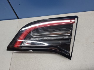 Фонарь в крышку правый, ориг. номер 150208900B, Tesla Model Y