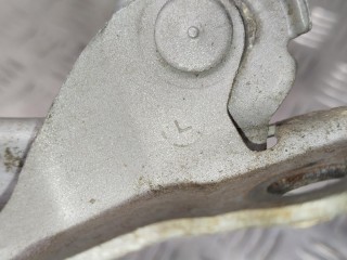 Петля капота левая, Toyota Yaris Verso 1999-2003