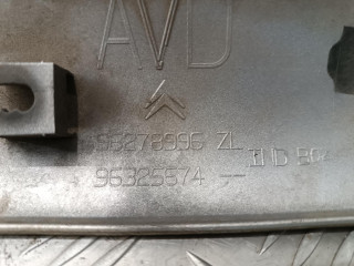 Молдинг двери передней правой, ориг. номер 96278996, Citroen C5 2000-2004