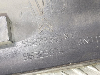 Молдинг двери передней правой, ориг. номер 96278996, Citroen C5 2000-2004