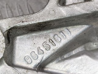 Кронштейн двигателя, ориг. номер 9645161180, Citroen C5 2007-2017