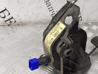 Педаль сцепления, Renault Laguna 2001-2005