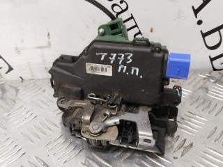 Замок двери передней правой, Volkswagen Transporter 2002-2009
