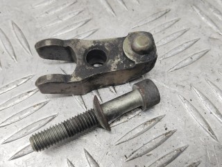 Скоба (кронштейн) крепления форсунки, Volvo V70 1996-2000