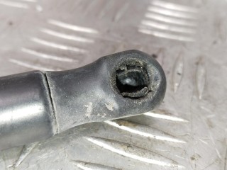 Амортизатор капота, Opel Astra 1998-2009