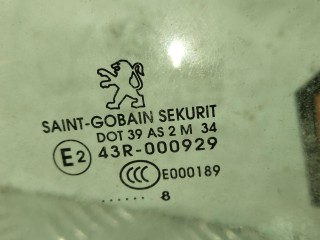 Стекло двери задней левой, Peugeot 308 2007-2011