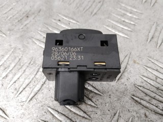Кнопка стеклоподъемника, ориг. номер 96360166XT, Peugeot 407 2004-2008