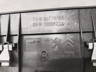 Дефлектор обдува салона, Peugeot 308 2011-2015