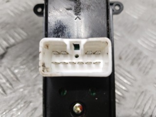 Кнопка стеклоподъемника переднего правого, Hyundai Santa Fe 2004-2012