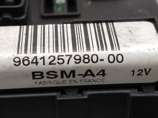Блок предохранителей, ориг. номер 9641257980, Citroen C5 2000-2004