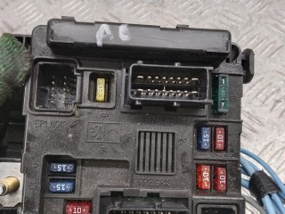 Блок предохранителей, ориг. номер 9643100980, Citroen C5 2000-2004