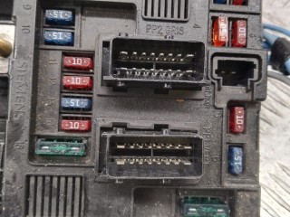 Блок предохранителей, ориг. номер 9643100980, Citroen C5 2000-2004