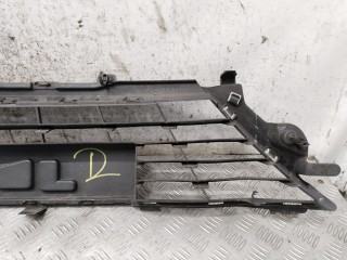 Заглушка (решетка) в бампер передний, ориг. номер 622542307R, Renault Megane 2016-2020