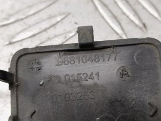 Заглушка (решетка) в бампер задний, ориг. номер 9681048177, Citroen C5 2007-2017