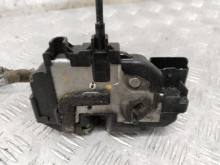 Замок двери задней левой, Nissan Pathfinder 2004-2010
