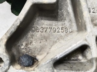 Кронштейн полуоси, ориг. номер 9637792580, Citroen Berlingo 1996-2003