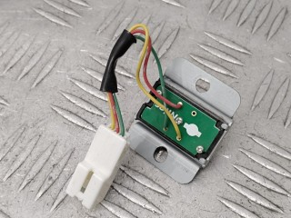 Кнопка открывания люка, Nissan Qashqai 2010-2013