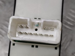 Кнопка стеклоподъемника переднего правого, Kia Sorento 2012-2021