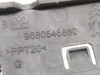 Кронштейн крепления бампера переднего, ориг. номер 9680546880, Citroen Berlingo 2012-2015