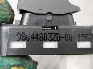 Кнопка стеклоподъемника, ориг. номер 98044803ZD, Peugeot 3008 2016-2020