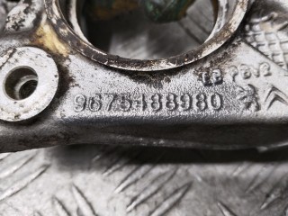 Кронштейн полуоси, ориг. номер 9675488980, Peugeot 3008 2016-2020