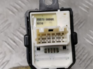 Джойстик регулировки зеркал, ориг. номер 255700688R, Renault Kadjar 2015-2018
