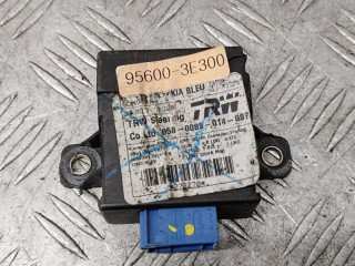 Блок управления ESP Kia Sorento 2002-2006, 956003E300