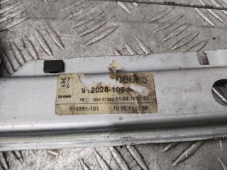 Стеклоподъемник задний правый, ориг. номер 9682808680, Peugeot 3008 2009-2013