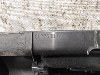 Накладка замка багажника, ориг. номер 9677638077, Peugeot 308 2017-2022
