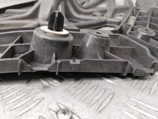 Кронштейн крепления бампера заднего, ориг. номер 8504515587R, Renault Grand Scenic 2009-2012