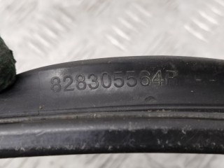 Уплотнитель двери задней правой, ориг. номер 828305564R, Renault Grand Scenic 2016-2020