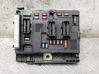 Блок предохранителей, ориг. номер 9643498880, Citroen C5 2000-2004