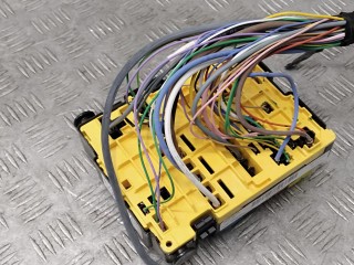 Блок предохранителей, ориг. номер 9804848480, Peugeot 5008 2020-2024