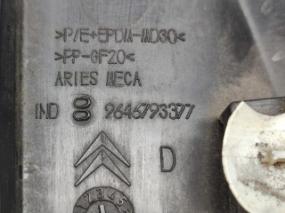 Молдинг двери задней правой, ориг. номер 9646793377, Citroen C4 2004-2014