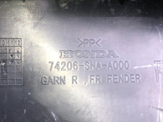 Пыльник крыла, ориг. номер 74206SNAA000, Honda Civic 8