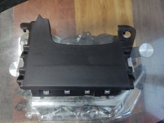 Подушка безопасности ног Вод., ориг. номер 7030A31752, Mitsubishi Outlander 3 2012-2015