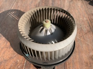 Мотор печки, ориг. номер 79310SNKK01, RF1851, ST79310SNKK01, PFN297, KHF025, 11BLF4002RA, STIF078, MZZ1001EJ, 79310SNAA01, 132CE2366, 2999804SX, 34244, 3845NU1, 402710, 402710BG, 700194, 75821, 79310SNAA02, 80030SNA305, ASB33680, BM917, BM9177C, DRA30480, EWNHD003, HDL01001008, HM153, KSS0045YU, KSU0007, LFH23RN, MZZ1001CD, MZZ1001WB, N1A26330, PQ3200263, Z72215R, ZZXV28195, Honda Civic 8