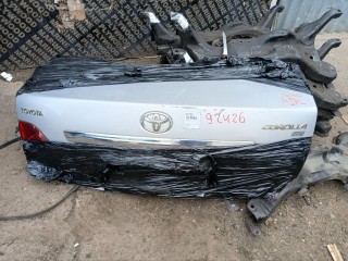 Крышка багажника Toyota Corolla 2002-2007, 6440112B50