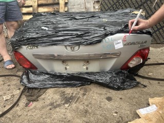 Крышка багажника Toyota Corolla 2002-2007, 6440112B50