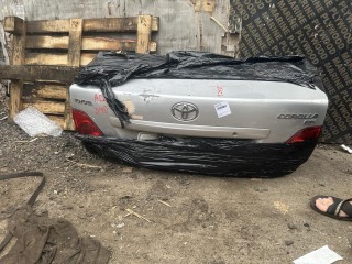 Крышка багажника Toyota Corolla 2002-2007, 6440112B50
